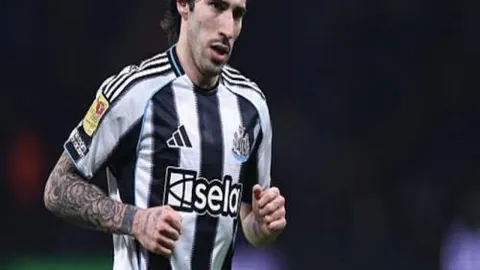 火箭战车直冲汽车城：两场对决，能否10中8创造奇迹？